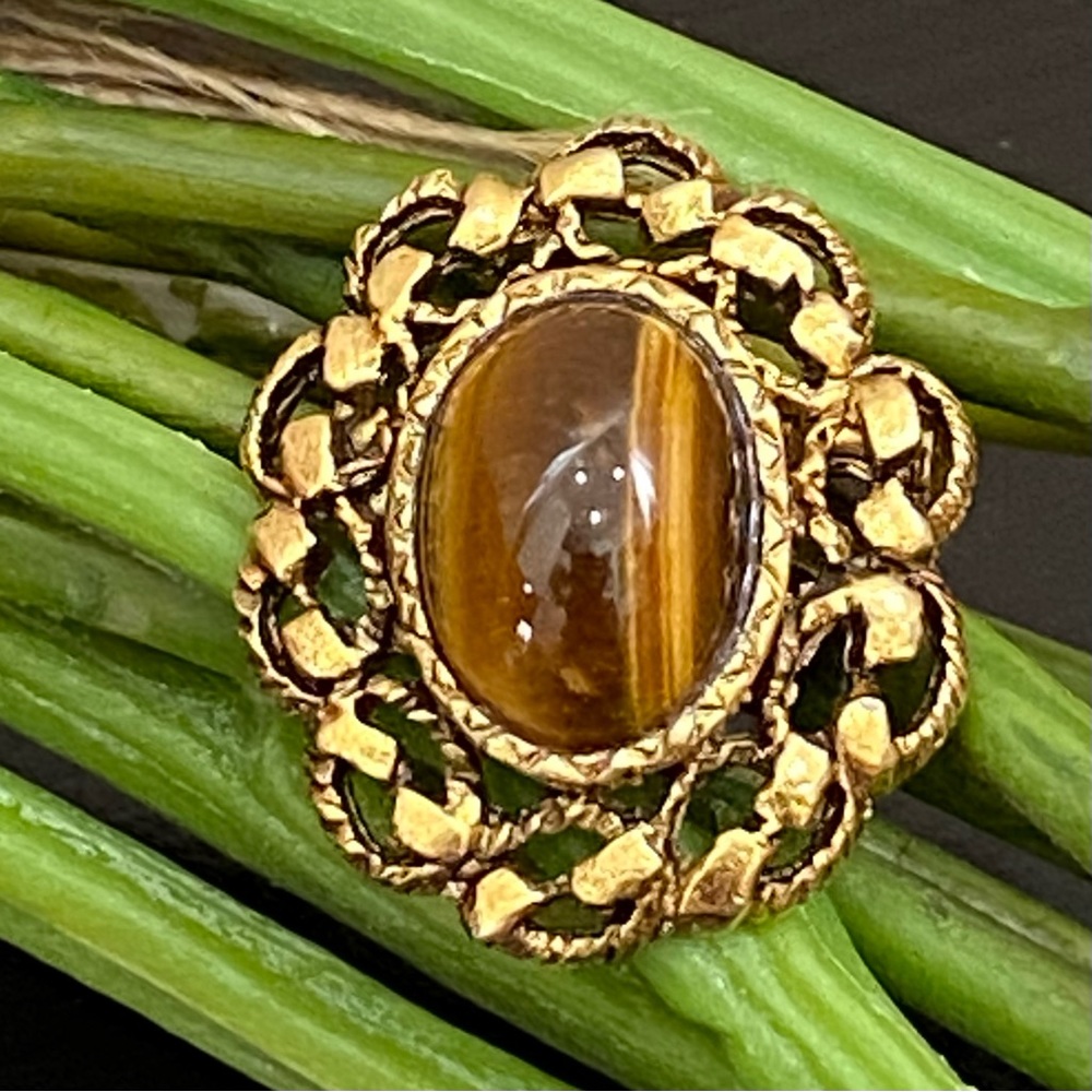 Vintage Unsigned Victorian Revival Tiger Eye Brooch